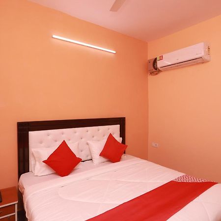 Hotel O Silverline Residency ファリーダーバード エクステリア 写真