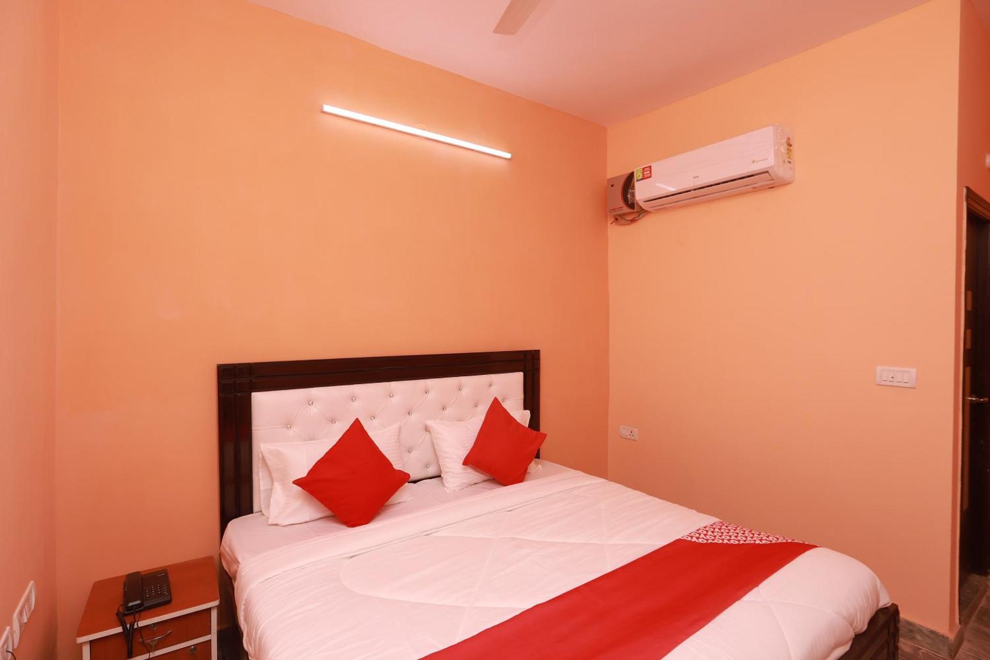 Hotel O Silverline Residency ファリーダーバード エクステリア 写真