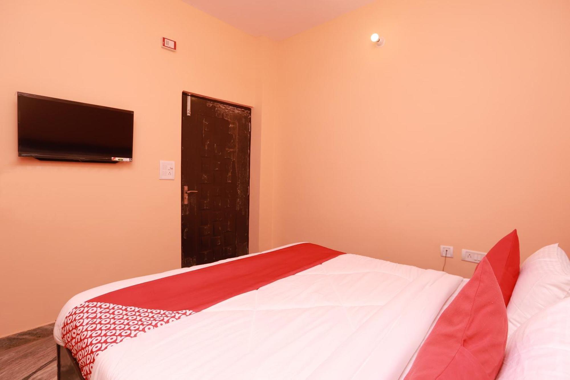 Hotel O Silverline Residency ファリーダーバード エクステリア 写真